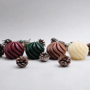 Lumânare Parfumată de Crăciun, turnată manual - Glob Spiralat